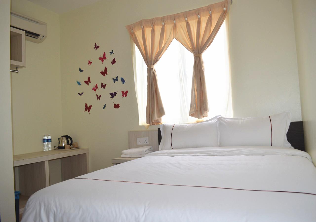 แองโซกาโฮเต็ลเทลัคอินแทน Hotel เตลุคอินทัน ภายนอก รูปภาพ